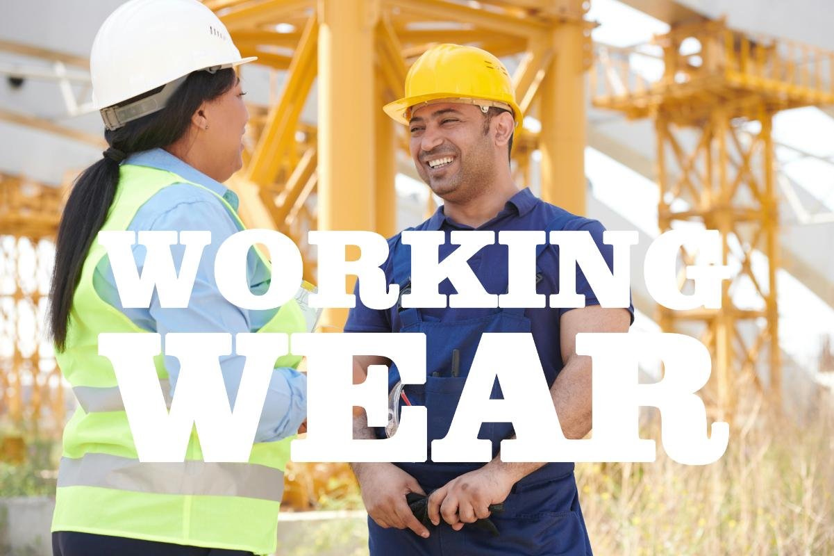 Properly wearing workingwear uniform employe planing aboing project.